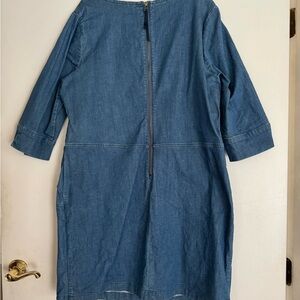 Boden denim dress with pockets. Feels like size 12. Fabric is a bit stretchy.